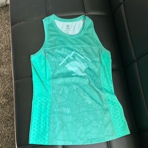 Rabbit tank women’s small
